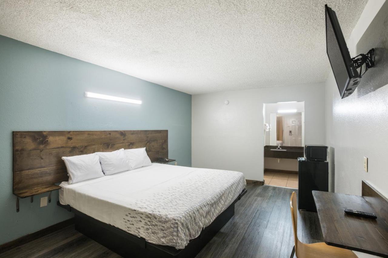 Americas Best Value Inn Stockbridge Ruang foto
