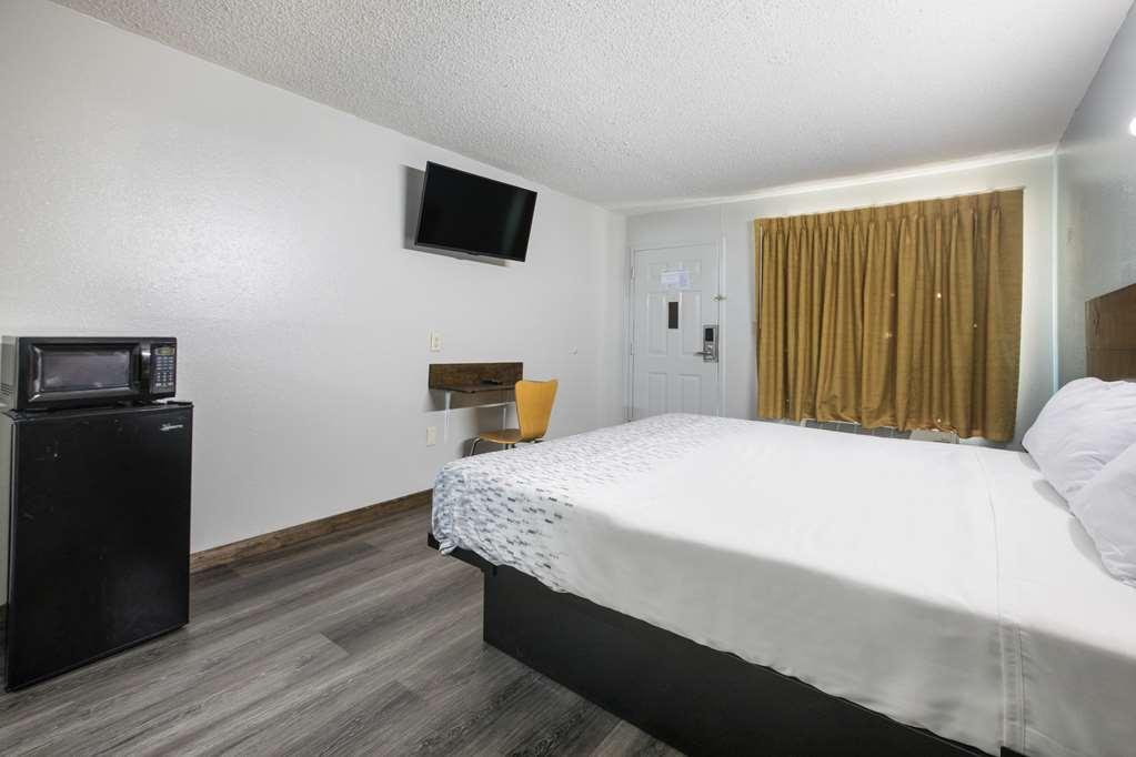 Americas Best Value Inn Stockbridge Ruang foto