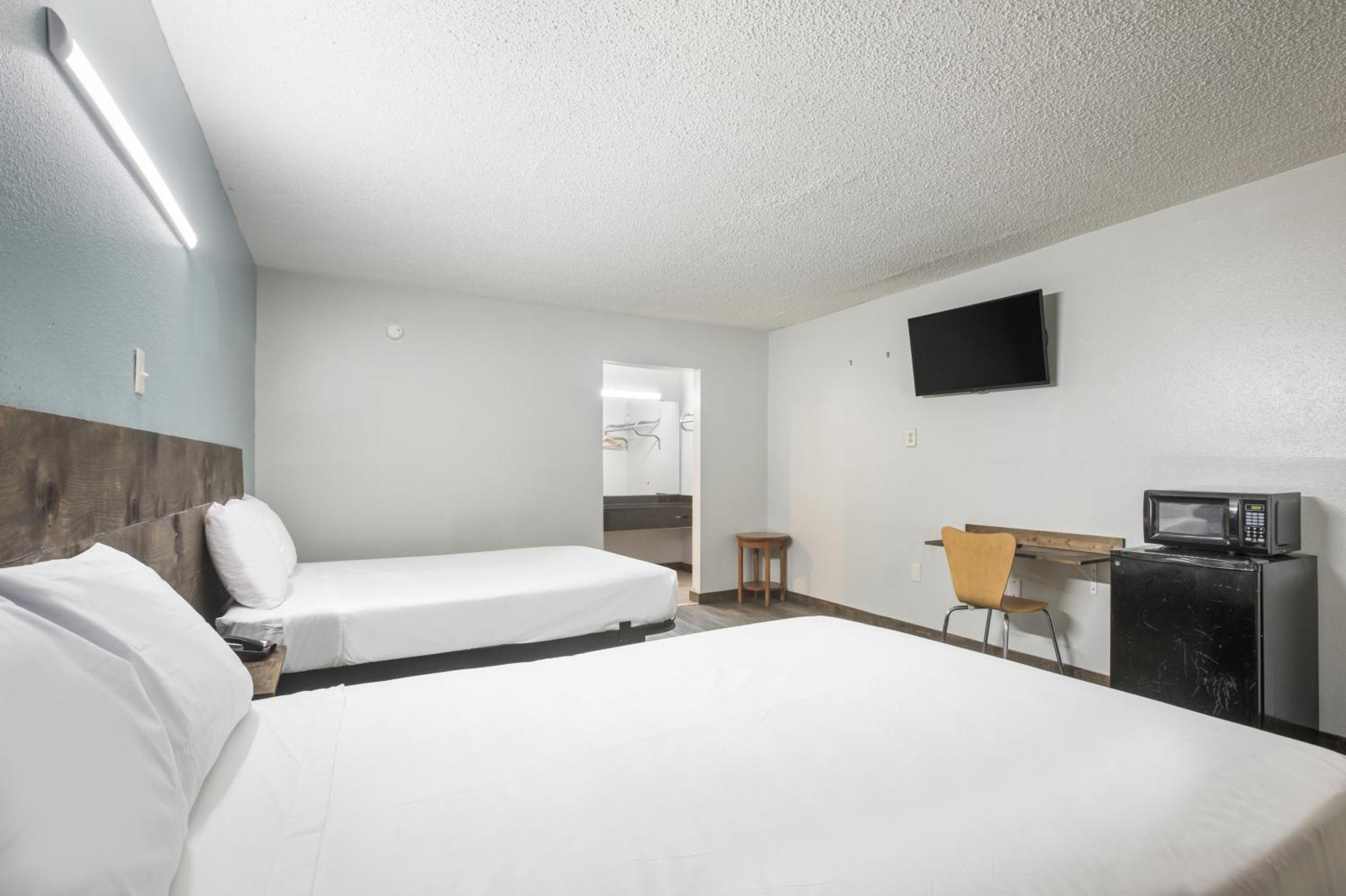 Americas Best Value Inn Stockbridge Ruang foto