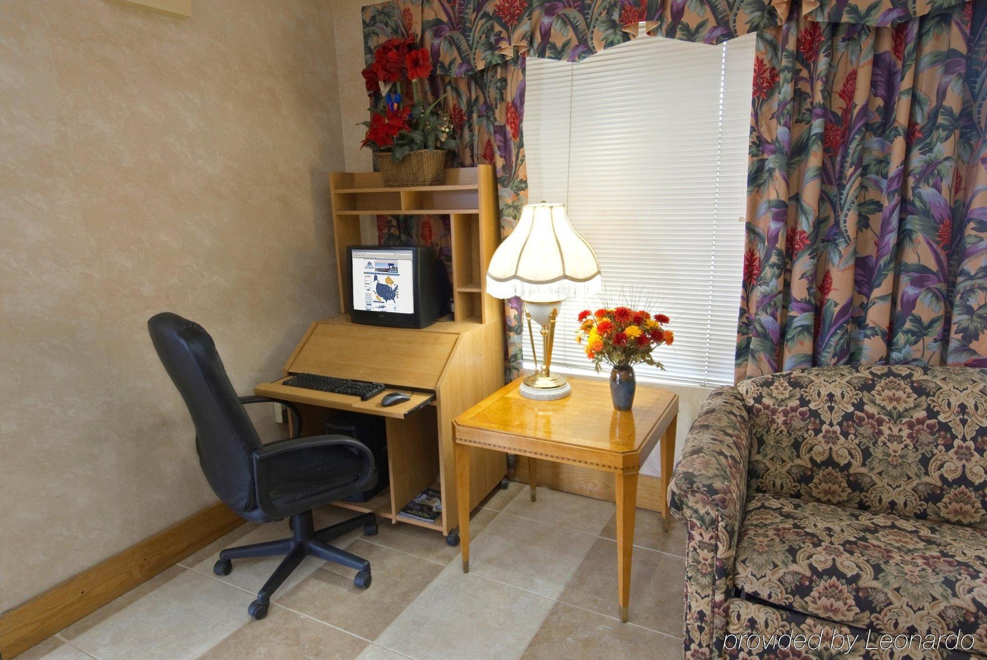 Americas Best Value Inn Stockbridge Ruang foto
